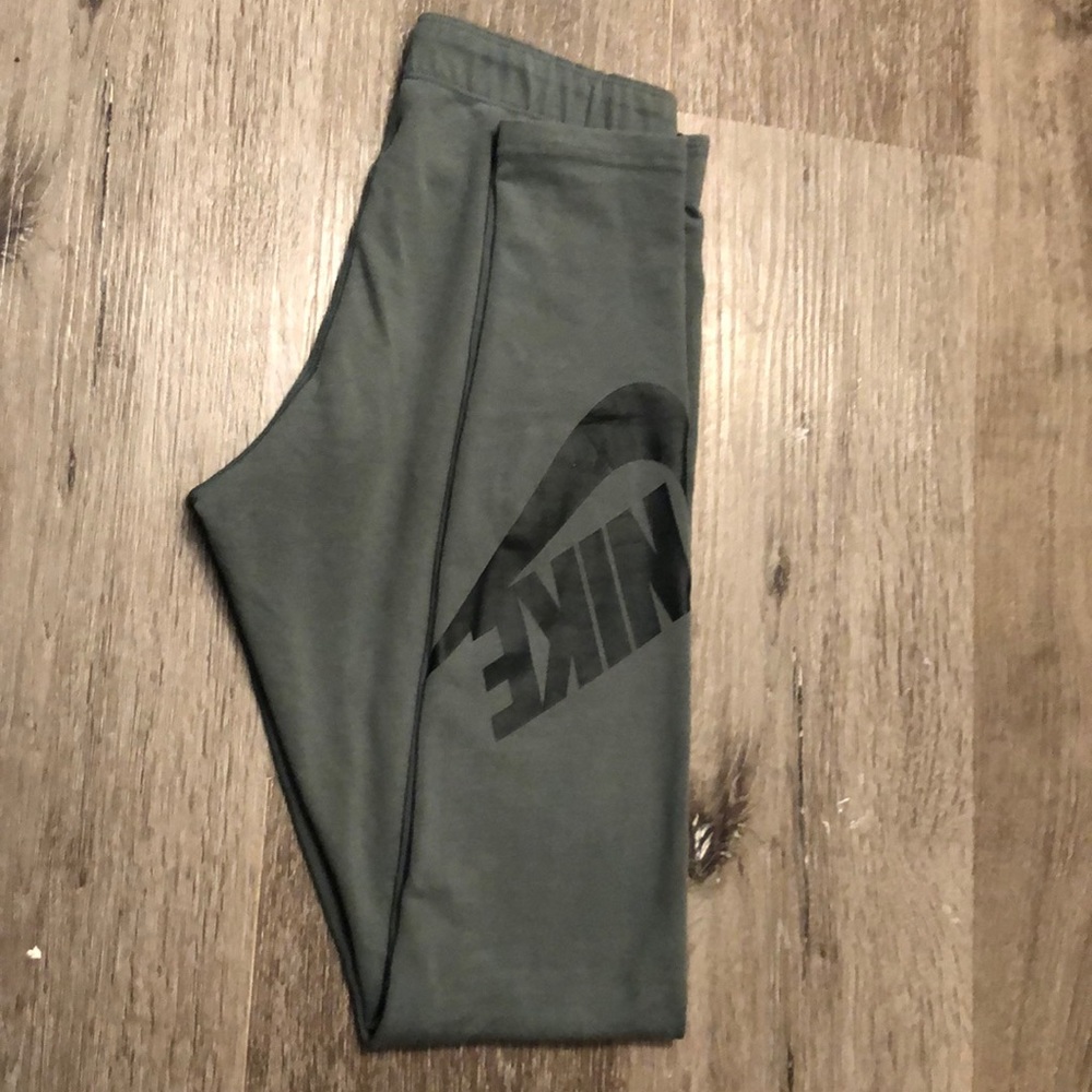 Nike leggings